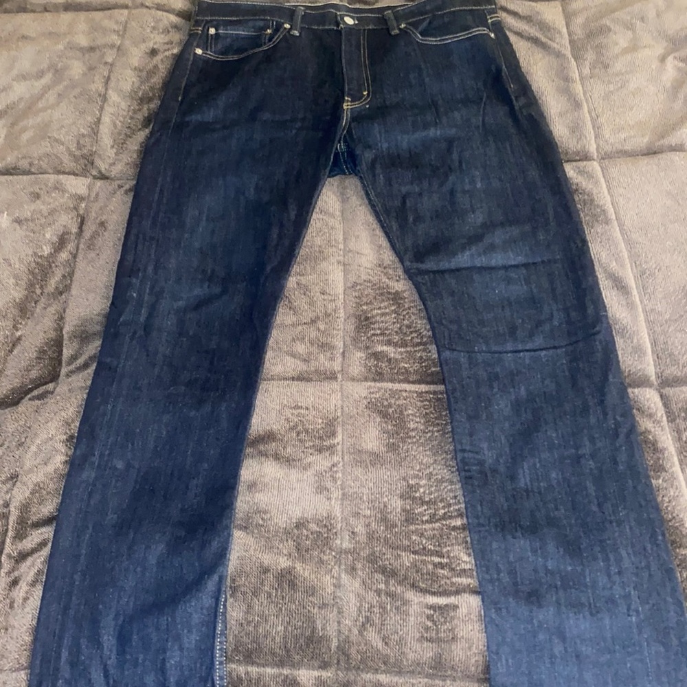 NEW LEVIS STRAUSS STRAIGHT DENIM JEANS. 34x32